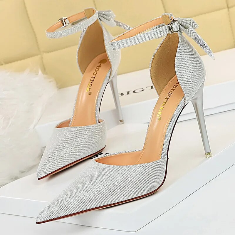 Scarpin Salto Alto Fino