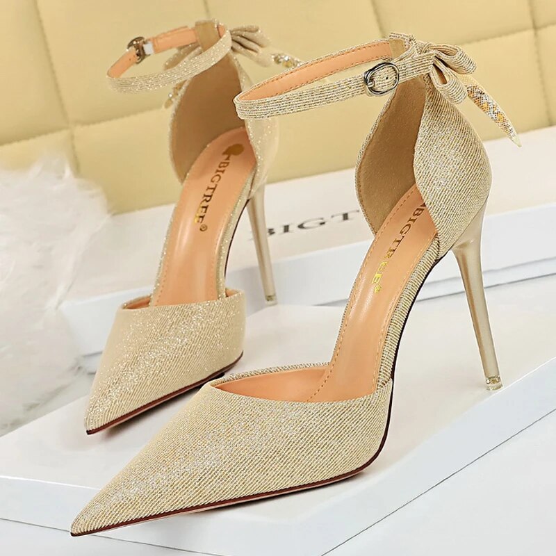 Scarpin Salto Alto Fino