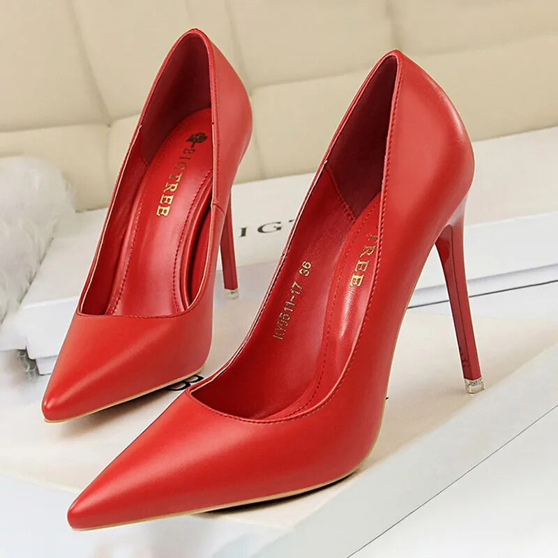 Scarpin Salto Alto Fino