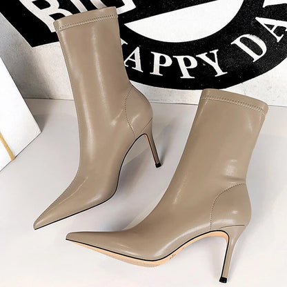 Bota de Salto Alto Bico Fino