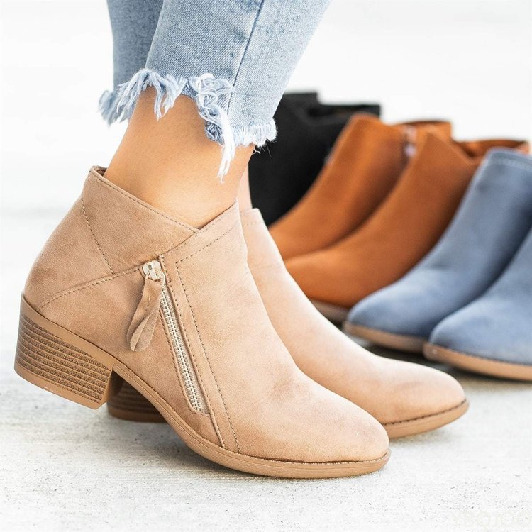 Bota feminina de couro bege